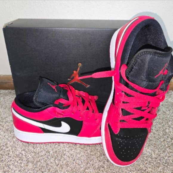 air jordan 1 low very berry